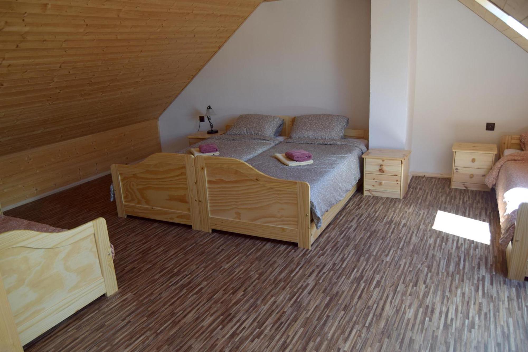 Statek Tomandlov Apartment Driten Luaran gambar